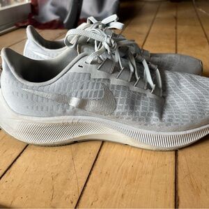 Nike Light Gray Athletic Sneakers